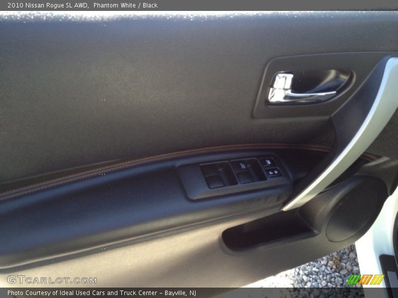Phantom White / Black 2010 Nissan Rogue SL AWD