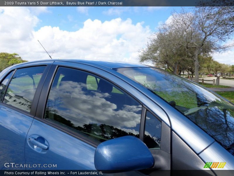 Bayou Blue Pearl / Dark Charcoal 2009 Toyota Yaris 5 Door Liftback
