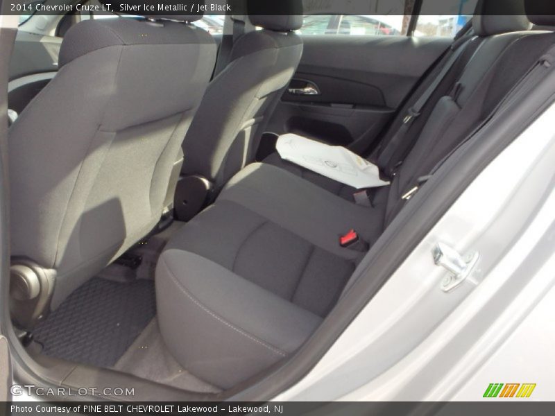 Silver Ice Metallic / Jet Black 2014 Chevrolet Cruze LT