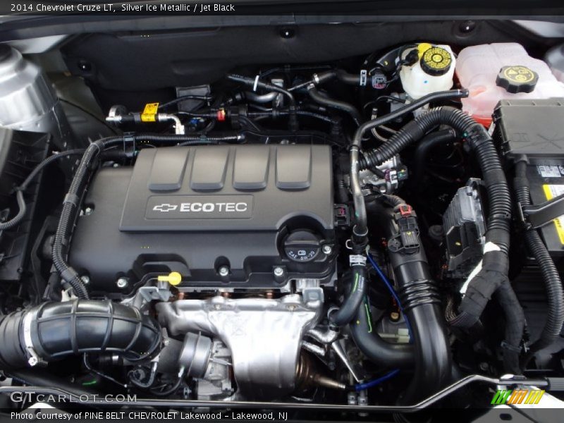Silver Ice Metallic / Jet Black 2014 Chevrolet Cruze LT
