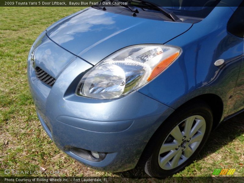 Bayou Blue Pearl / Dark Charcoal 2009 Toyota Yaris 5 Door Liftback
