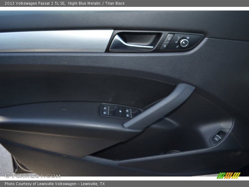 Night Blue Metallic / Titan Black 2013 Volkswagen Passat 2.5L SE