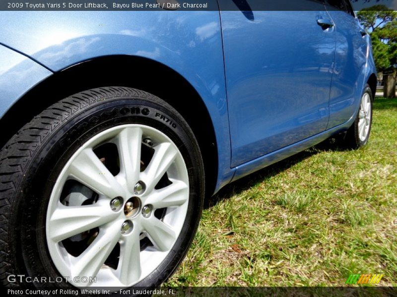 Bayou Blue Pearl / Dark Charcoal 2009 Toyota Yaris 5 Door Liftback