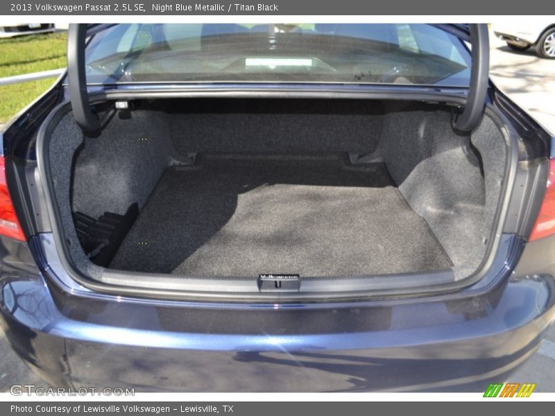Night Blue Metallic / Titan Black 2013 Volkswagen Passat 2.5L SE