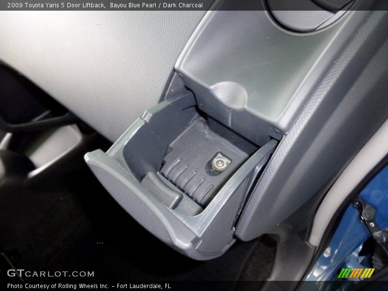 Bayou Blue Pearl / Dark Charcoal 2009 Toyota Yaris 5 Door Liftback