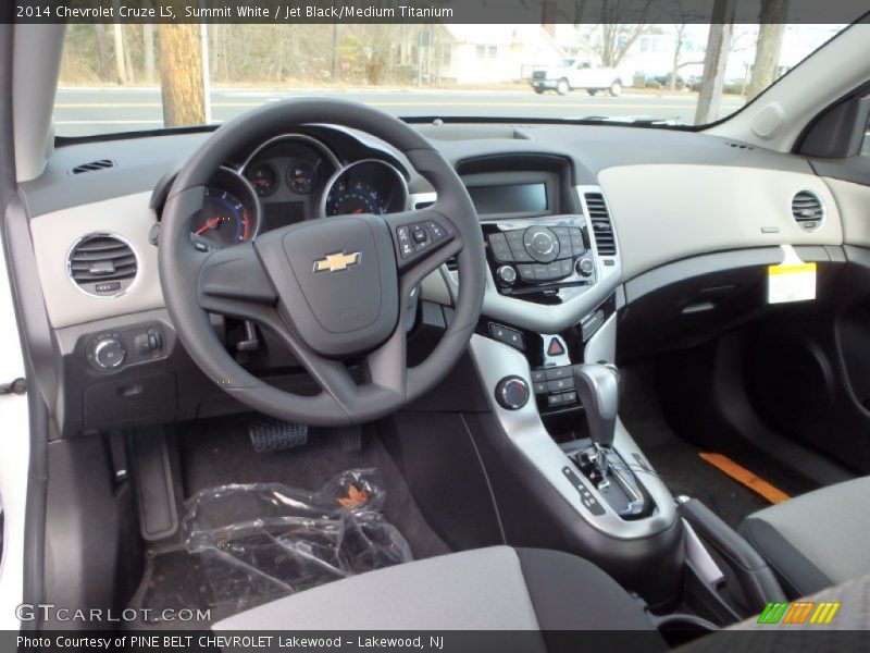 Summit White / Jet Black/Medium Titanium 2014 Chevrolet Cruze LS