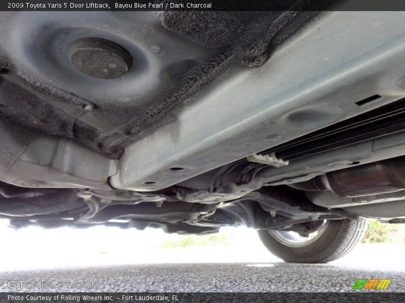 Bayou Blue Pearl / Dark Charcoal 2009 Toyota Yaris 5 Door Liftback