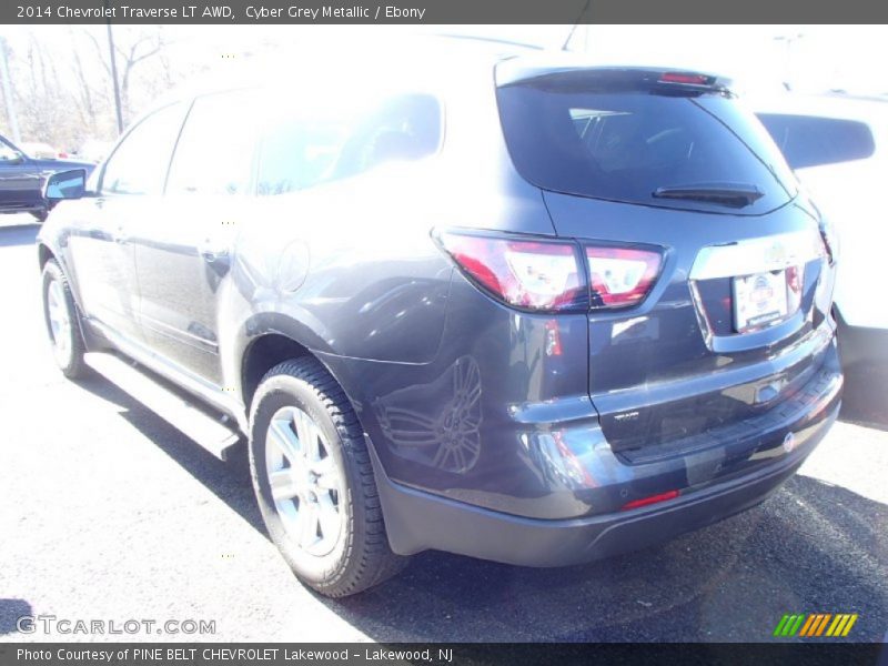 Cyber Grey Metallic / Ebony 2014 Chevrolet Traverse LT AWD