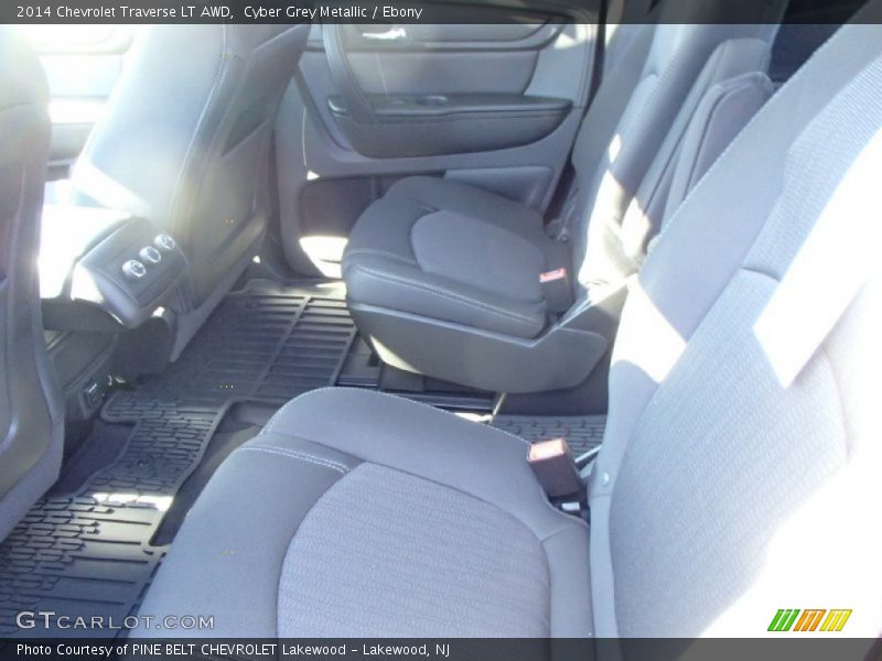 Cyber Grey Metallic / Ebony 2014 Chevrolet Traverse LT AWD