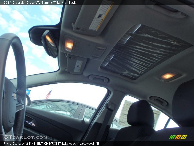 Summit White / Jet Black 2014 Chevrolet Cruze LT
