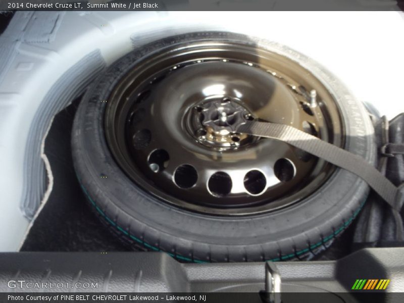 Summit White / Jet Black 2014 Chevrolet Cruze LT