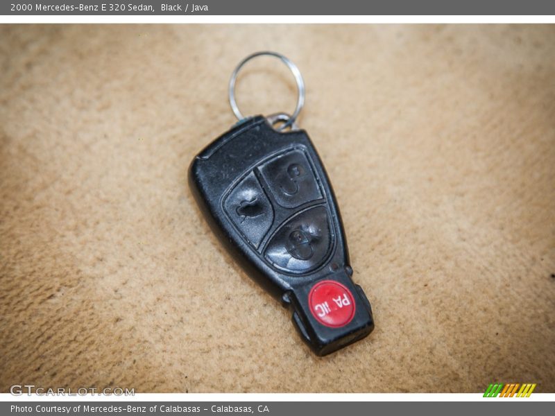 Black / Java 2000 Mercedes-Benz E 320 Sedan
