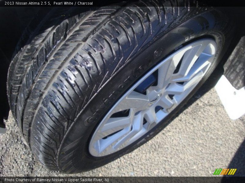 Pearl White / Charcoal 2013 Nissan Altima 2.5 S