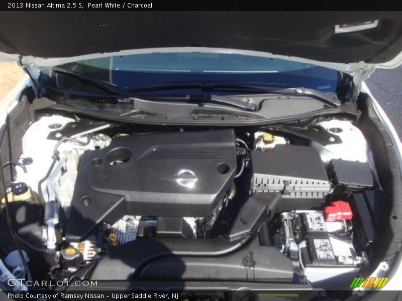 Pearl White / Charcoal 2013 Nissan Altima 2.5 S