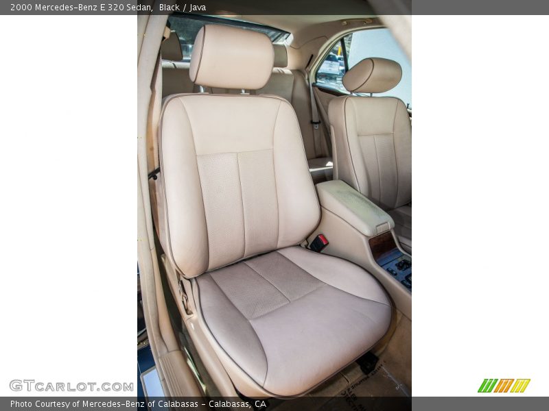 Black / Java 2000 Mercedes-Benz E 320 Sedan