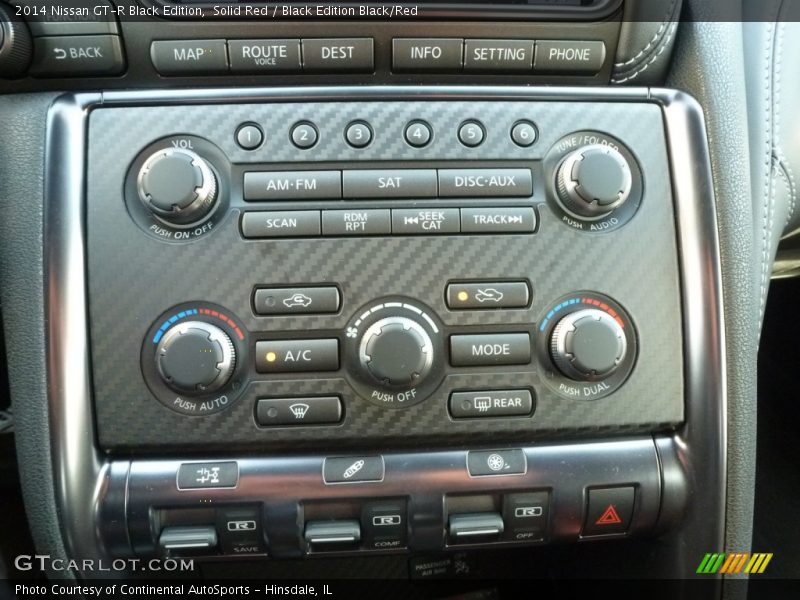 Controls of 2014 GT-R Black Edition