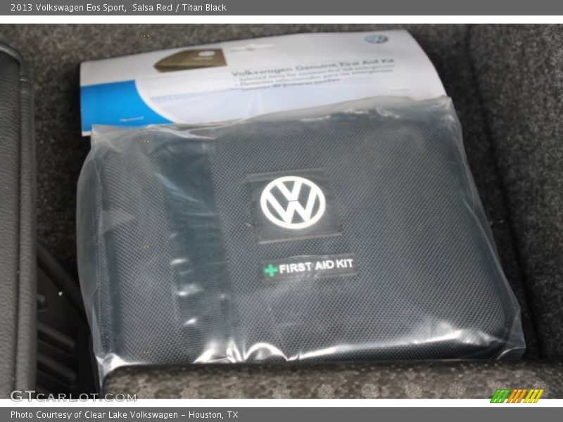 Salsa Red / Titan Black 2013 Volkswagen Eos Sport