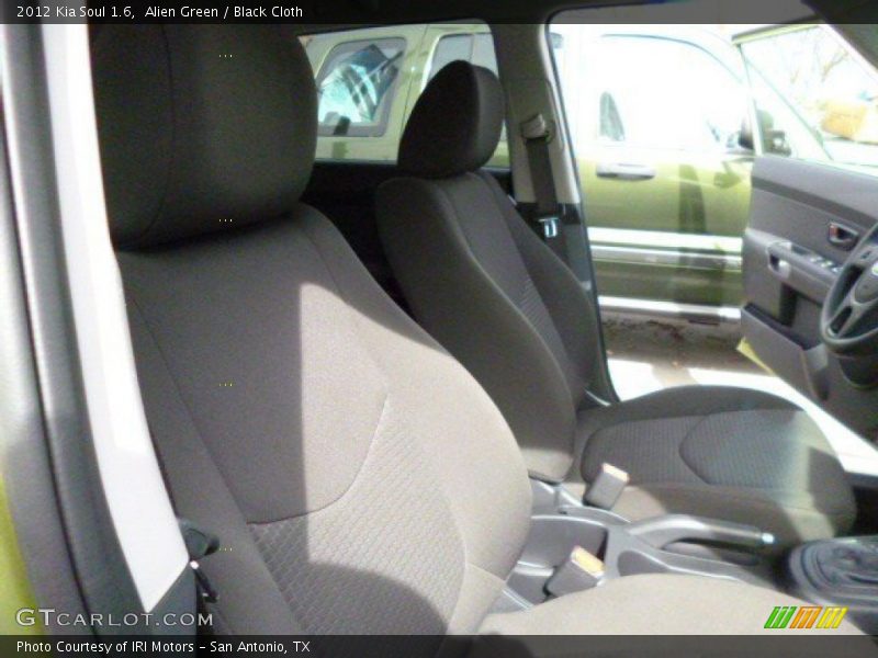 Alien Green / Black Cloth 2012 Kia Soul 1.6