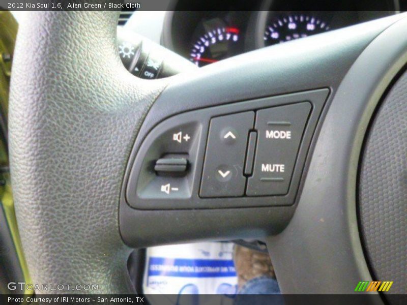 Alien Green / Black Cloth 2012 Kia Soul 1.6