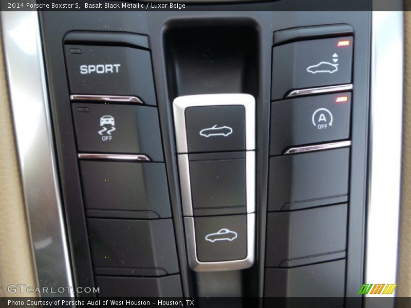 Controls of 2014 Boxster S