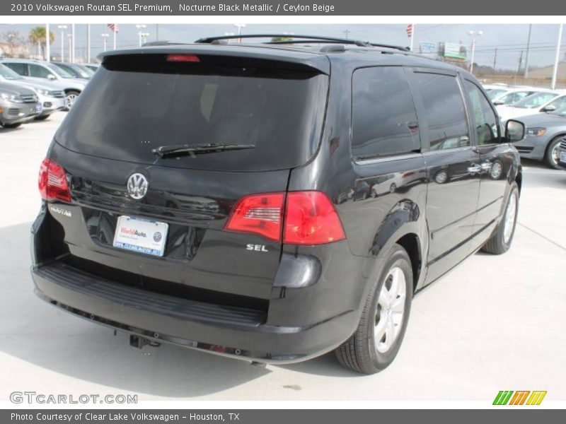 Nocturne Black Metallic / Ceylon Beige 2010 Volkswagen Routan SEL Premium
