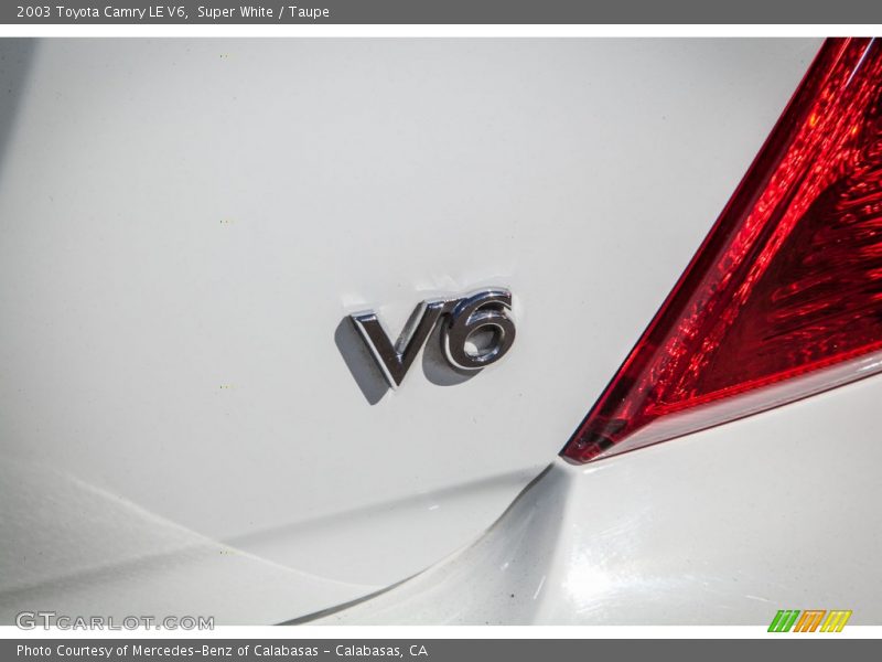 Super White / Taupe 2003 Toyota Camry LE V6
