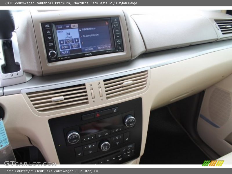 Nocturne Black Metallic / Ceylon Beige 2010 Volkswagen Routan SEL Premium