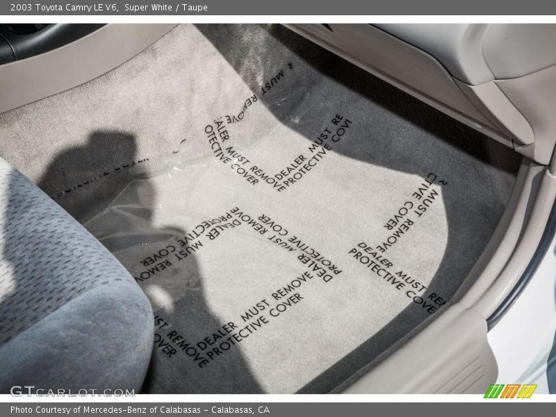 Super White / Taupe 2003 Toyota Camry LE V6