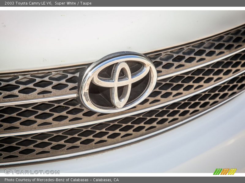 Super White / Taupe 2003 Toyota Camry LE V6