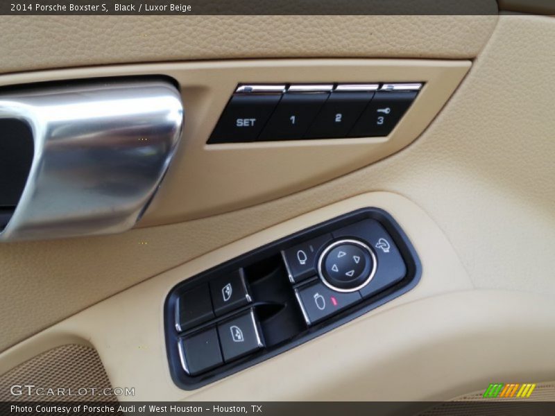 Controls of 2014 Boxster S