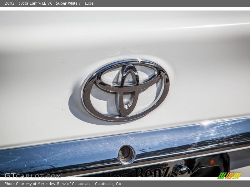Super White / Taupe 2003 Toyota Camry LE V6