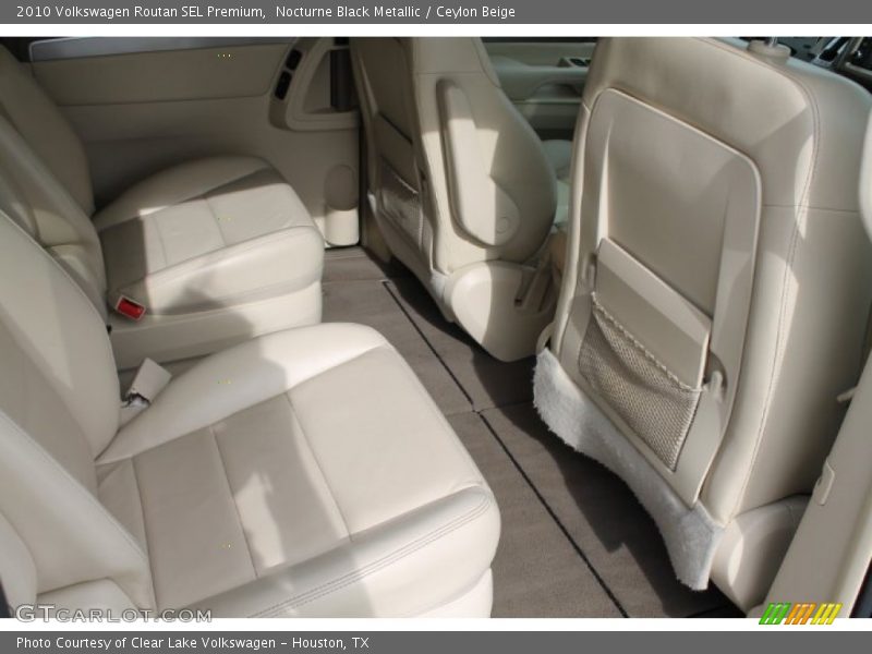 Nocturne Black Metallic / Ceylon Beige 2010 Volkswagen Routan SEL Premium