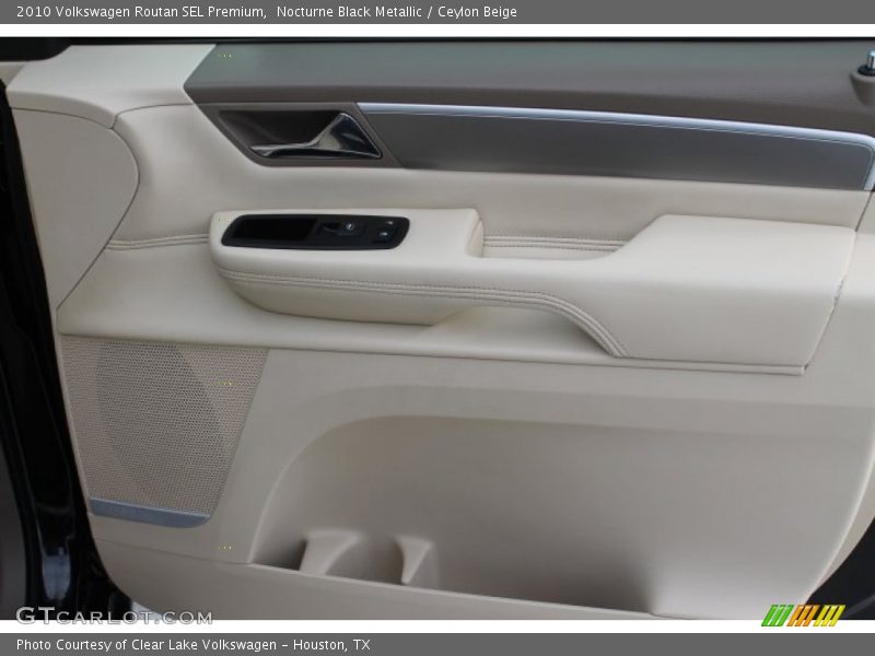 Nocturne Black Metallic / Ceylon Beige 2010 Volkswagen Routan SEL Premium