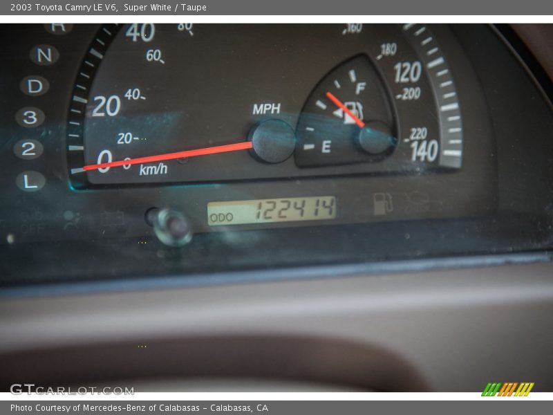 Super White / Taupe 2003 Toyota Camry LE V6