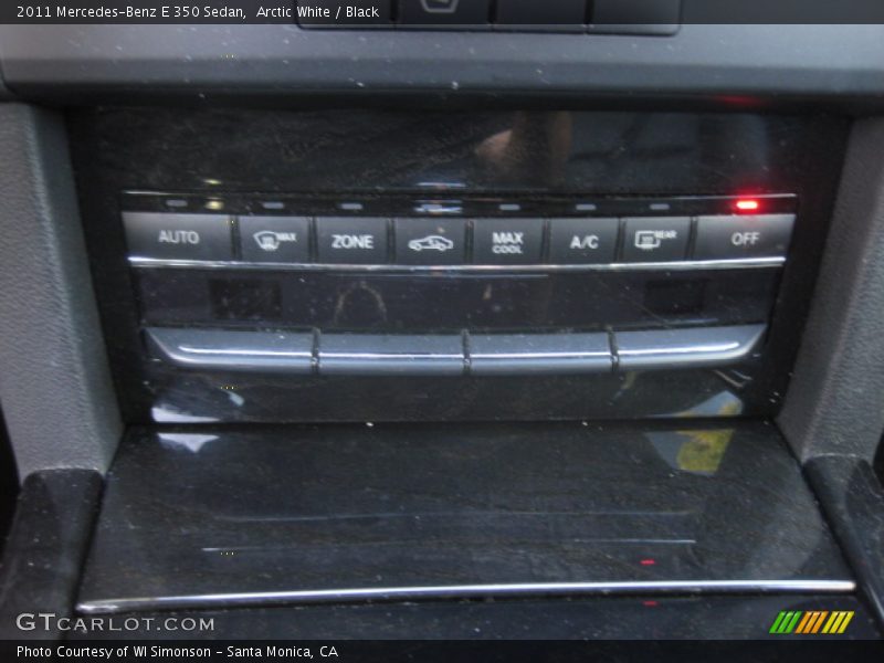 Arctic White / Black 2011 Mercedes-Benz E 350 Sedan