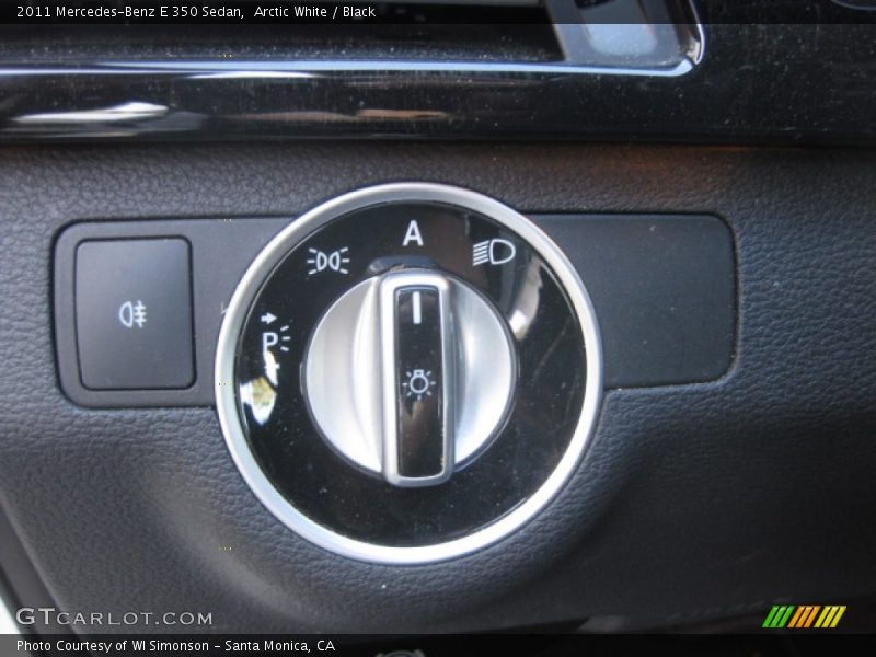 Arctic White / Black 2011 Mercedes-Benz E 350 Sedan