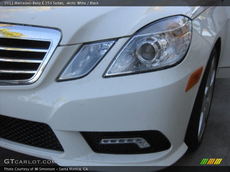 Arctic White / Black 2011 Mercedes-Benz E 350 Sedan