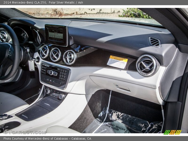 Polar Silver Metallic / Ash 2014 Mercedes-Benz CLA 250