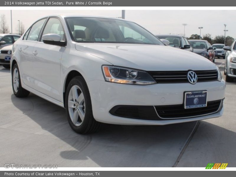 Pure White / Cornsilk Beige 2014 Volkswagen Jetta TDI Sedan