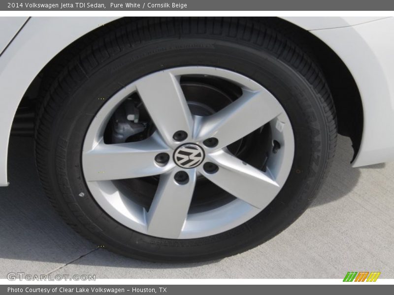 Pure White / Cornsilk Beige 2014 Volkswagen Jetta TDI Sedan
