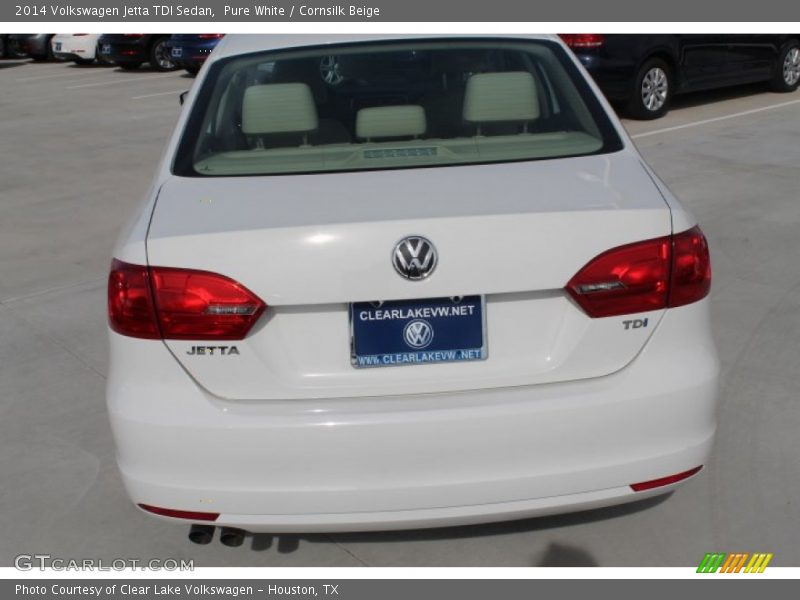 Pure White / Cornsilk Beige 2014 Volkswagen Jetta TDI Sedan