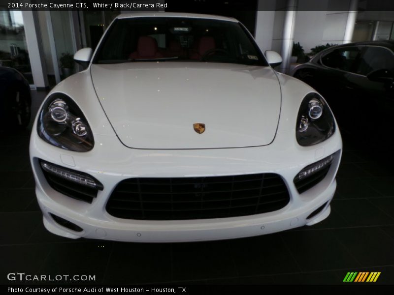 White / Black/Carrera Red 2014 Porsche Cayenne GTS