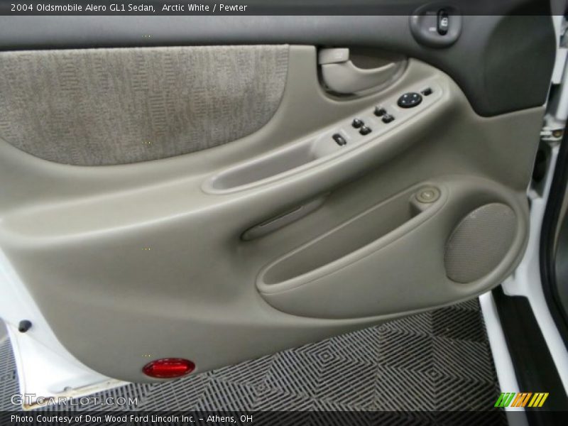 Arctic White / Pewter 2004 Oldsmobile Alero GL1 Sedan