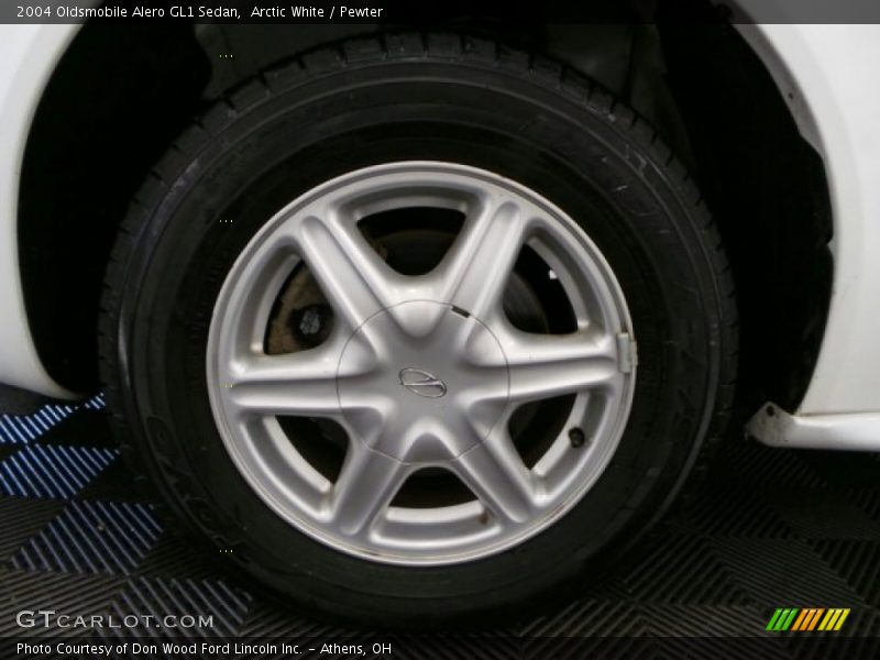 Arctic White / Pewter 2004 Oldsmobile Alero GL1 Sedan