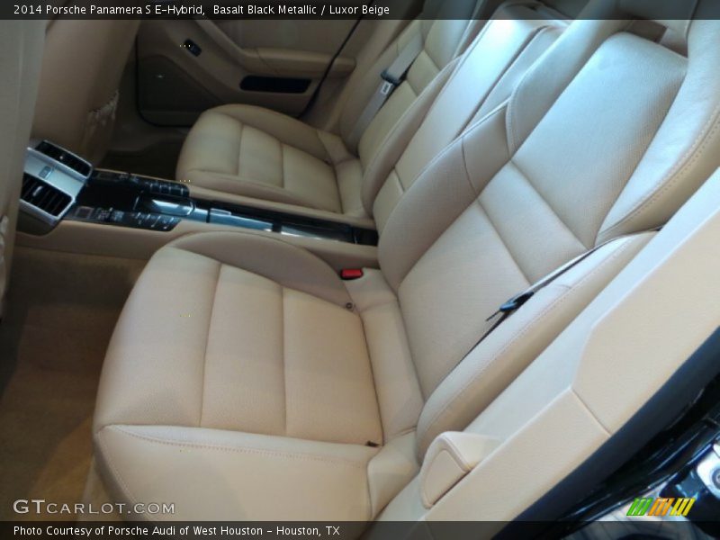 Rear Seat of 2014 Panamera S E-Hybrid