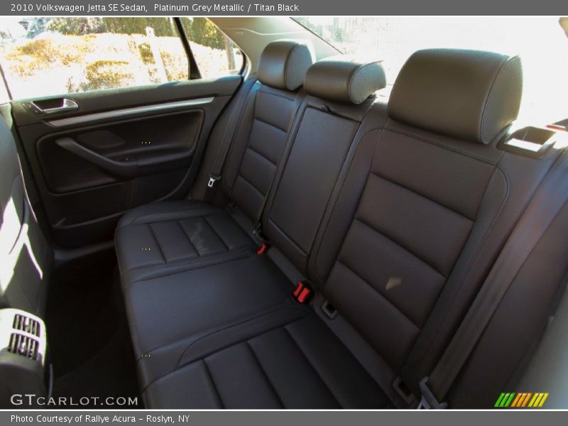 Platinum Grey Metallic / Titan Black 2010 Volkswagen Jetta SE Sedan