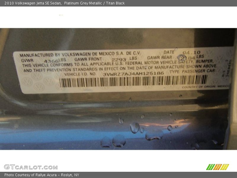 Platinum Grey Metallic / Titan Black 2010 Volkswagen Jetta SE Sedan
