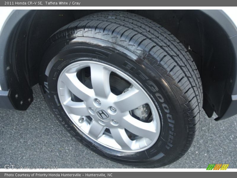 Taffeta White / Gray 2011 Honda CR-V SE