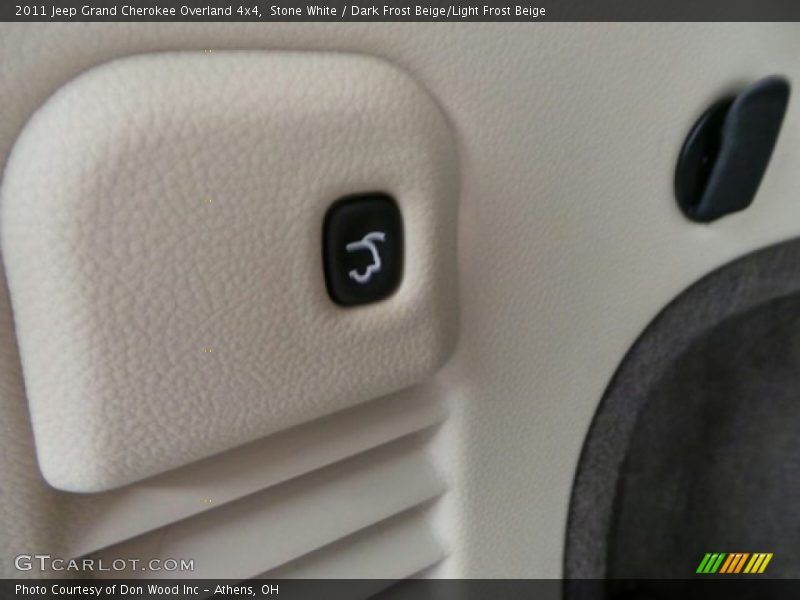 Stone White / Dark Frost Beige/Light Frost Beige 2011 Jeep Grand Cherokee Overland 4x4