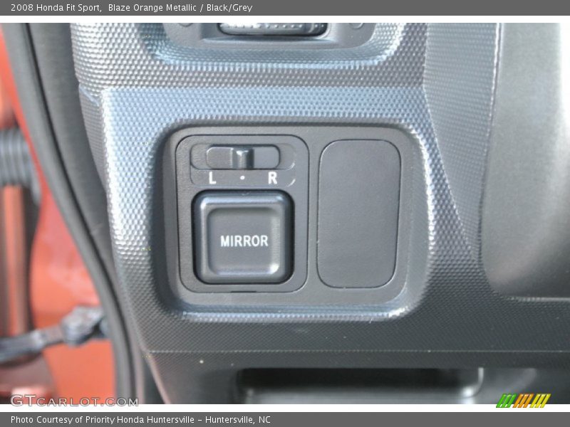 Blaze Orange Metallic / Black/Grey 2008 Honda Fit Sport
